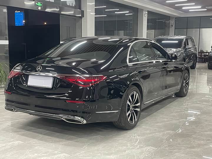 Фото 4 - Mercedes-Benz S-Class