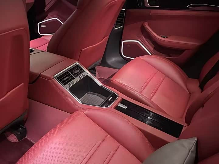 Фото 6 - Porsche Panamera