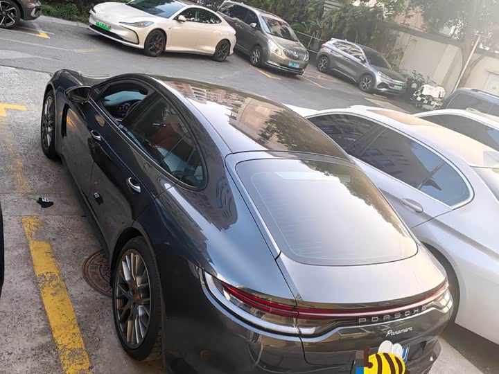 Фото 7 - Porsche Panamera