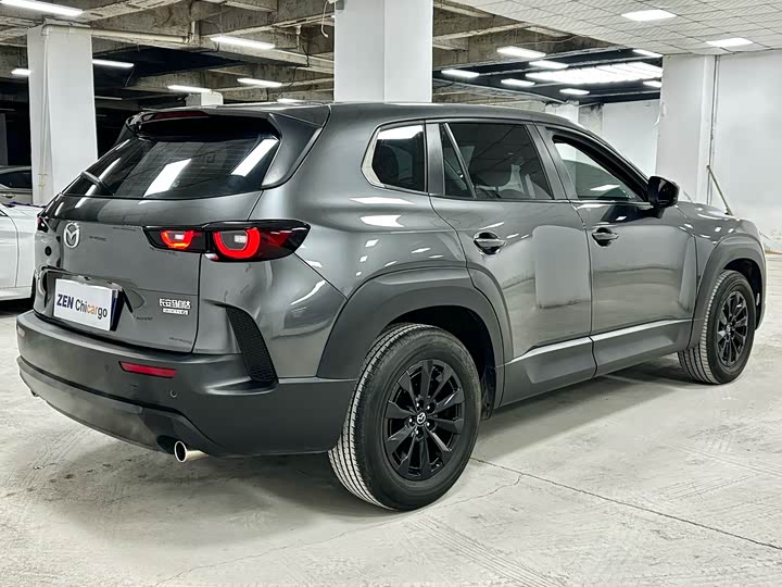 Photo 3 - Mazda CX-50