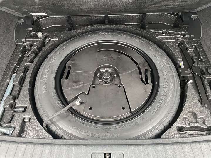 Фото 8 - Audi Q3