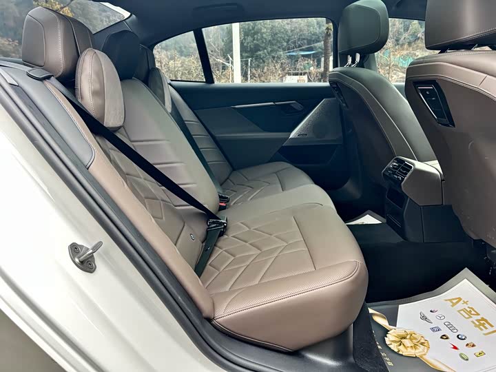 Фото 7 - BMW 5 Series