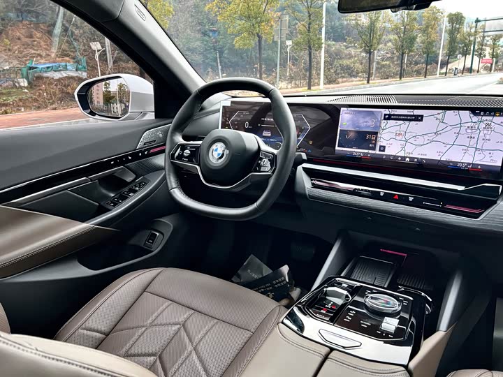 Фото 9 - BMW 5 Series