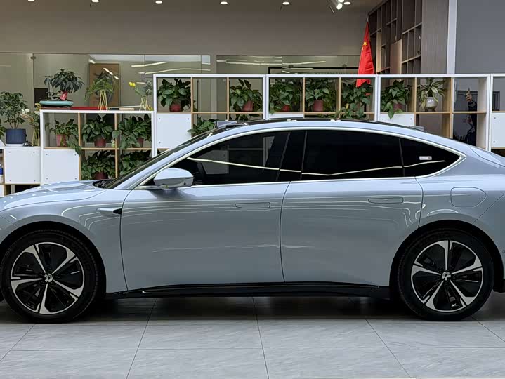 Фото 3 - Nio ET5