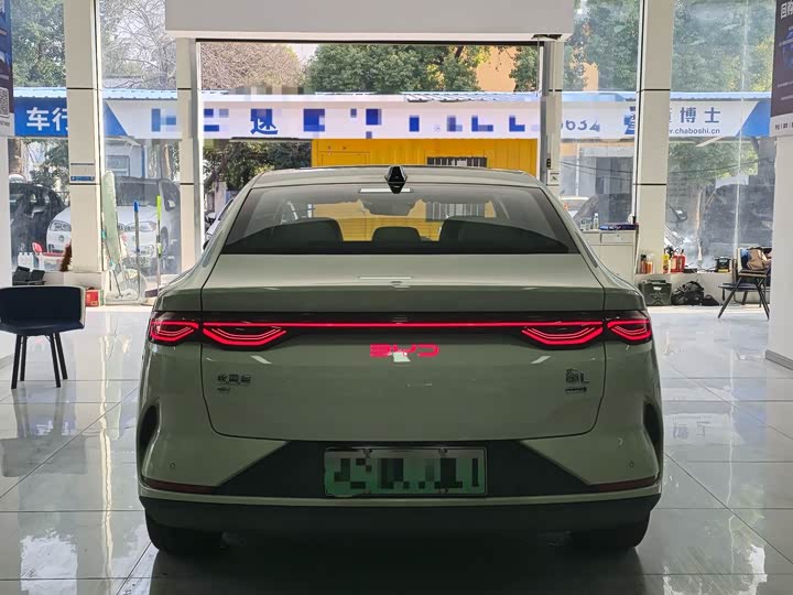 Фото 5 - BYD Qin L