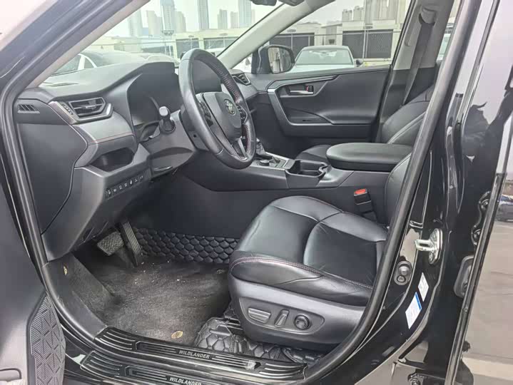 Фото 4 - Toyota Wildlander Hybrid