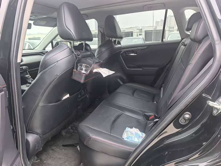 Фото 6 - Toyota Wildlander Hybrid