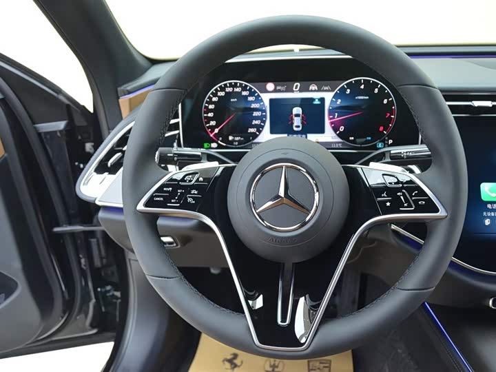 Фото 9 - Mercedes-Benz E-Class