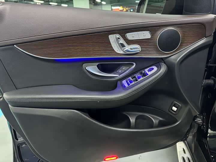 Фото 4 - Mercedes-Benz GLC-Class