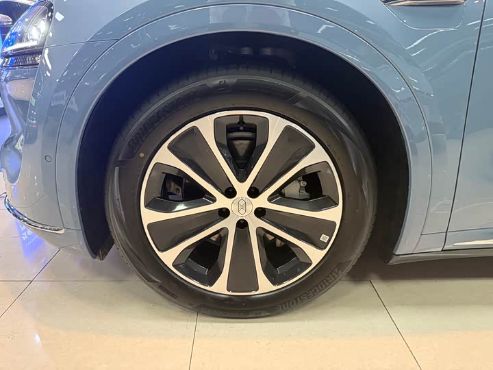 Фото 3 - Luxeed R7