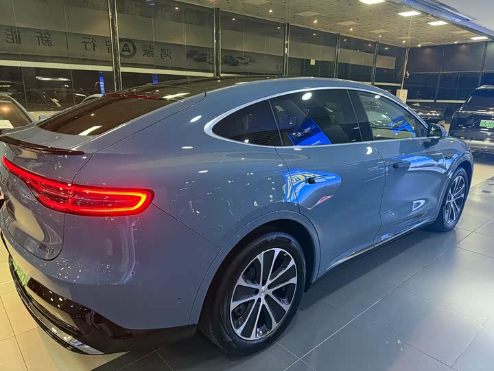 Фото 9 - Luxeed R7