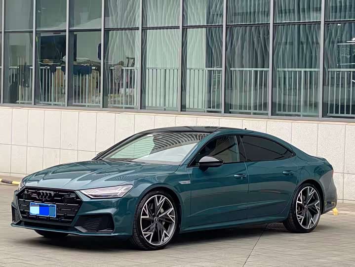 Фото 1 - Audi A7L