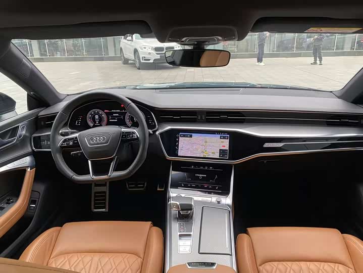 Фото 5 - Audi A7L