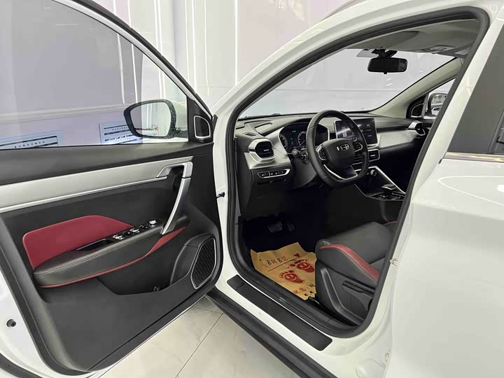 Фото 7 - Geely Coolray