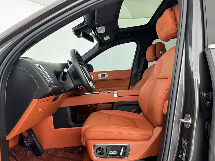 Photo 3 - LiXiang L8