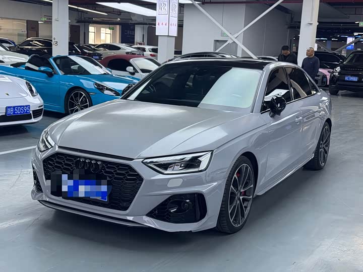 Фото 1 - Audi A4L