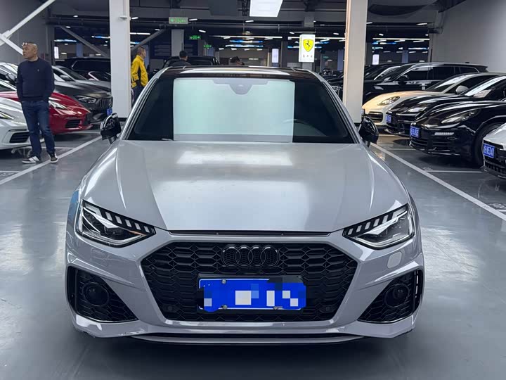 Фото 2 - Audi A4L