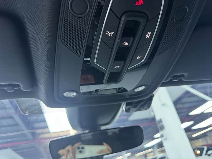 Фото 8 - Audi A4L