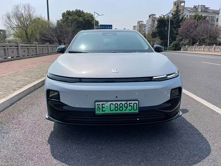 Фото 2 - Leapmotor B01