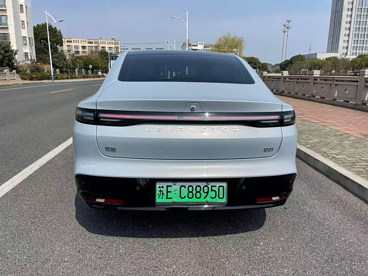 Фото 9 - Leapmotor B01