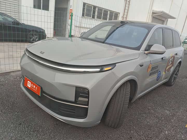 Фото 1 - LiXiang L9