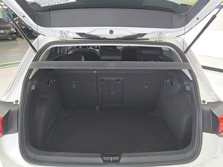 Фото 4 - Volkswagen Golf