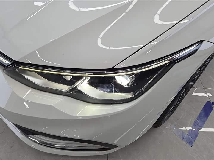 Фото 5 - Volkswagen Golf