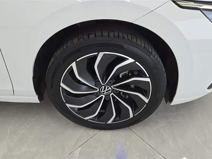 Фото 6 - Volkswagen Golf