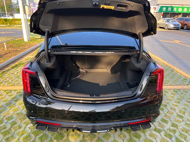 Photo 9 - Cadillac CT5