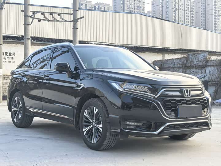 Photo 3 - Honda UR-V