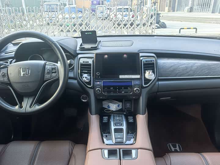 Photo 7 - Honda UR-V