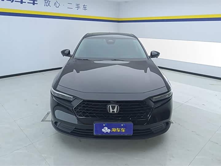 Фото 2 - Honda Accord