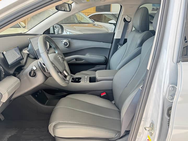 Фото 8 - BYD Yuan Plus