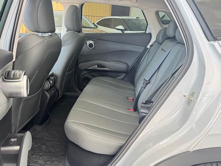 Фото 9 - BYD Yuan Plus