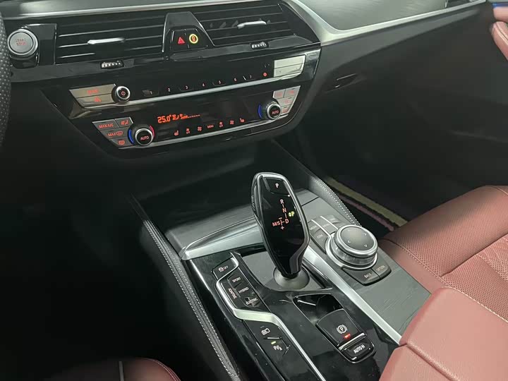 Фото 9 - BMW 5 Series Hybrid