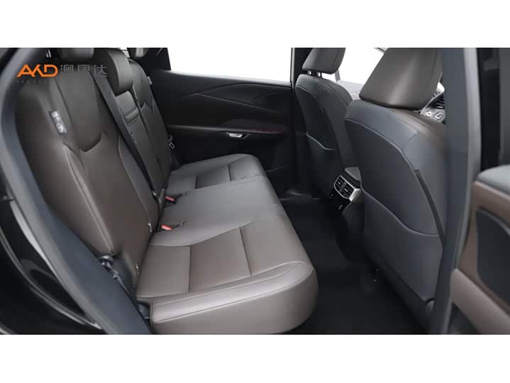 Фото 8 - Lexus RX