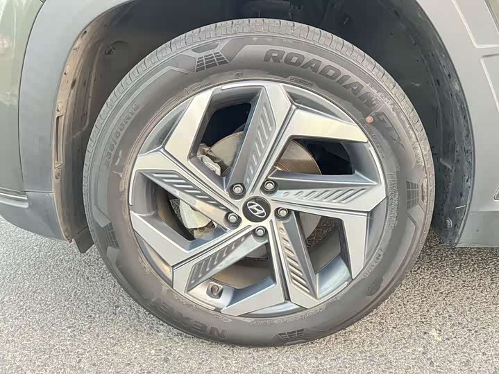 Фото 7 - Hyundai Tucson L