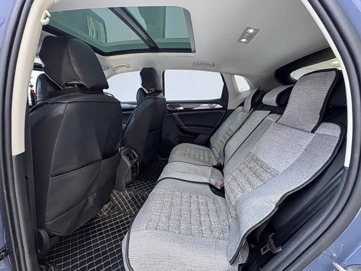 Фото 6 - Volkswagen Tayron X