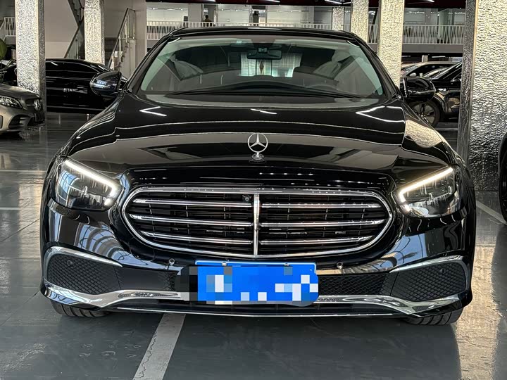 Фото 2 - Mercedes-Benz E-Class