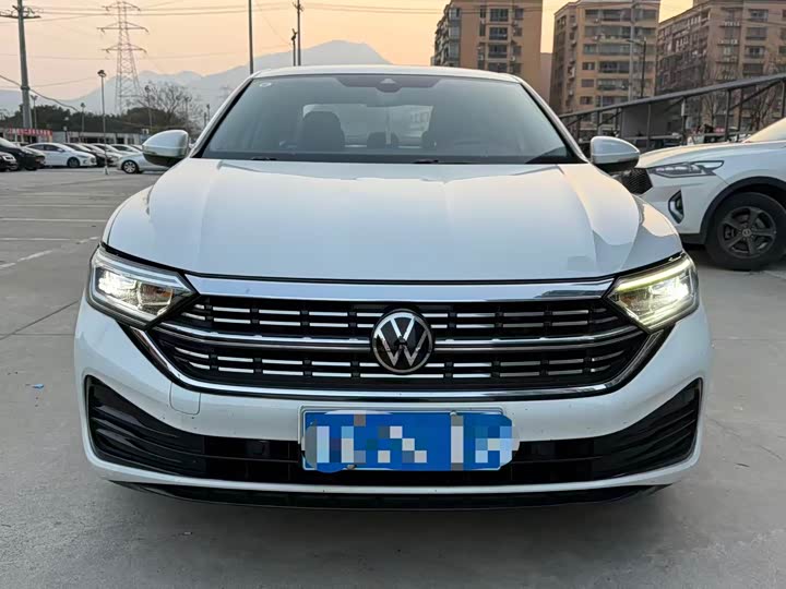 Фото 2 - Volkswagen Sagitar L
