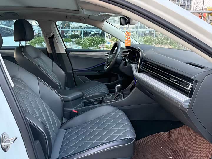 Фото 7 - Volkswagen Sagitar L