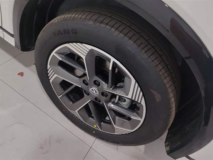 Фото 6 - Changan CS75 Plus