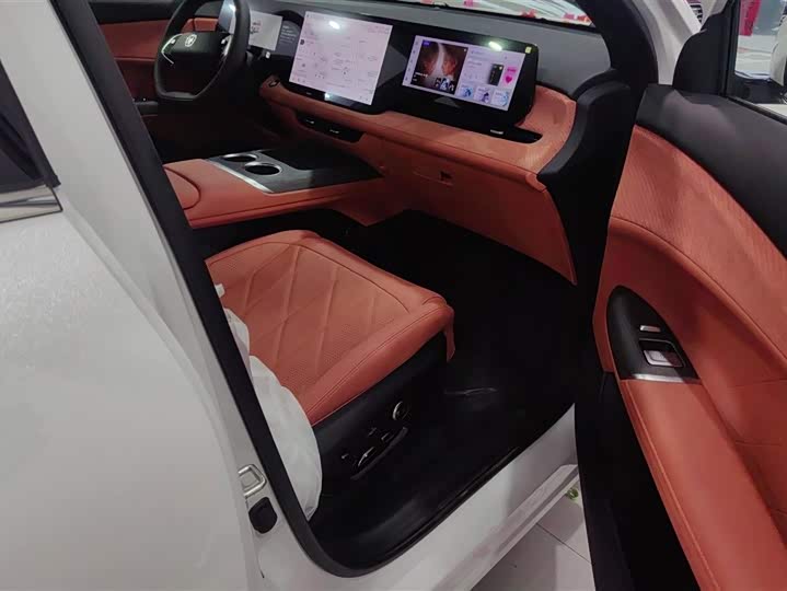 Фото 8 - Changan CS75 Plus