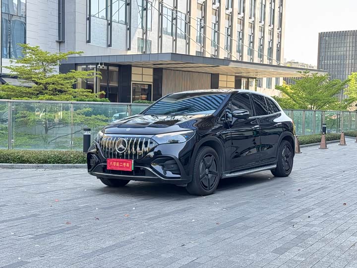 Фото 2 - Mercedes-Benz EQE SUV