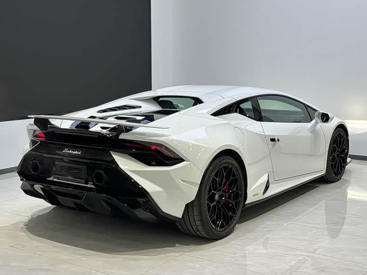 Фото 6 - Lamborghini Huracán