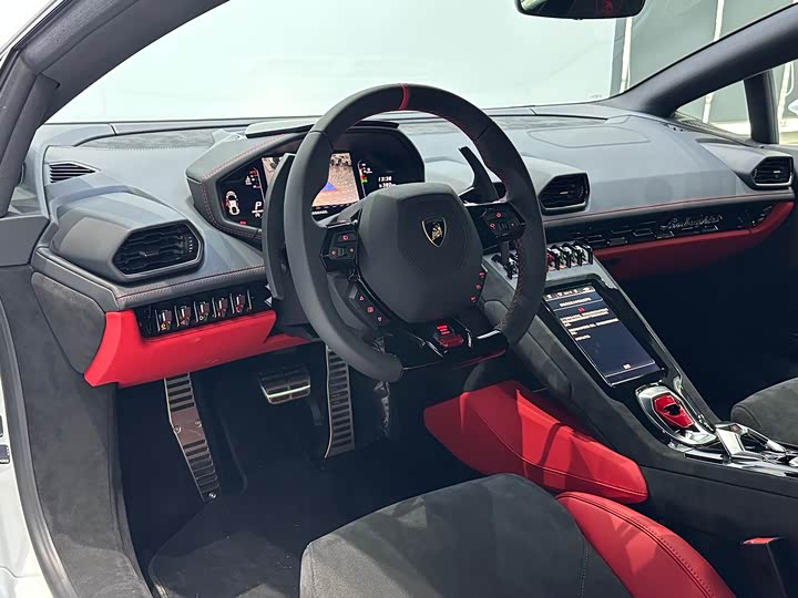 Фото 9 - Lamborghini Huracán