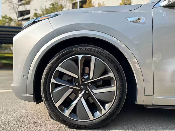 Фото 4 - LiXiang L9