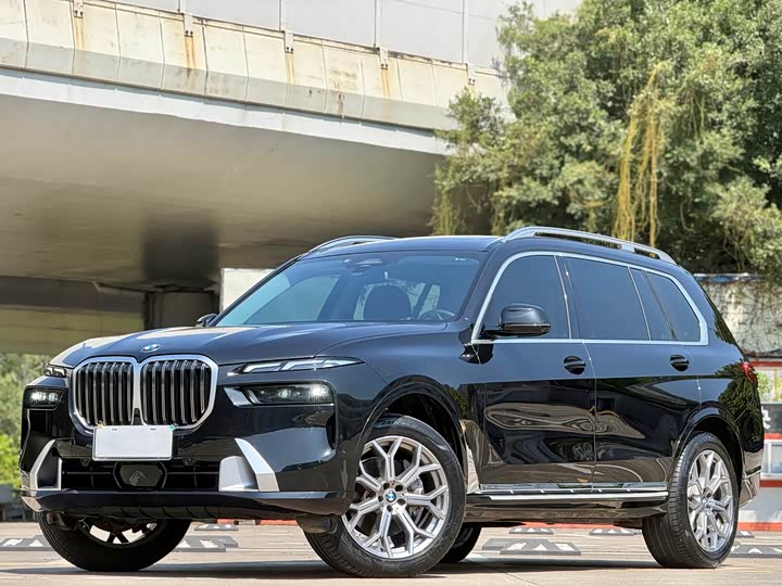 BMW X7 2023 2023款 xDrive40i 领先型豪华套装