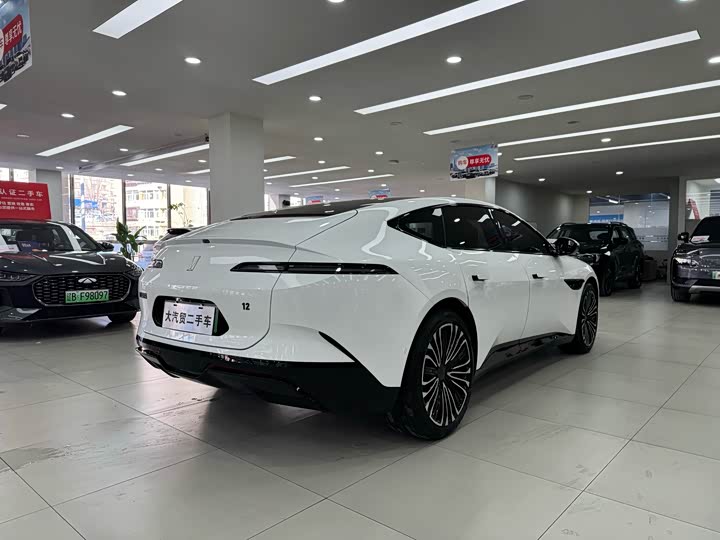 Фото 4 - Avatr 12