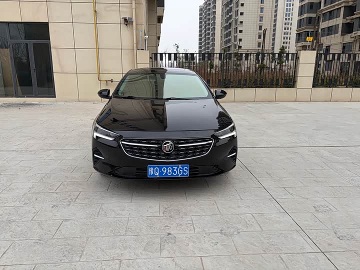 Photo 2 - Buick Regal